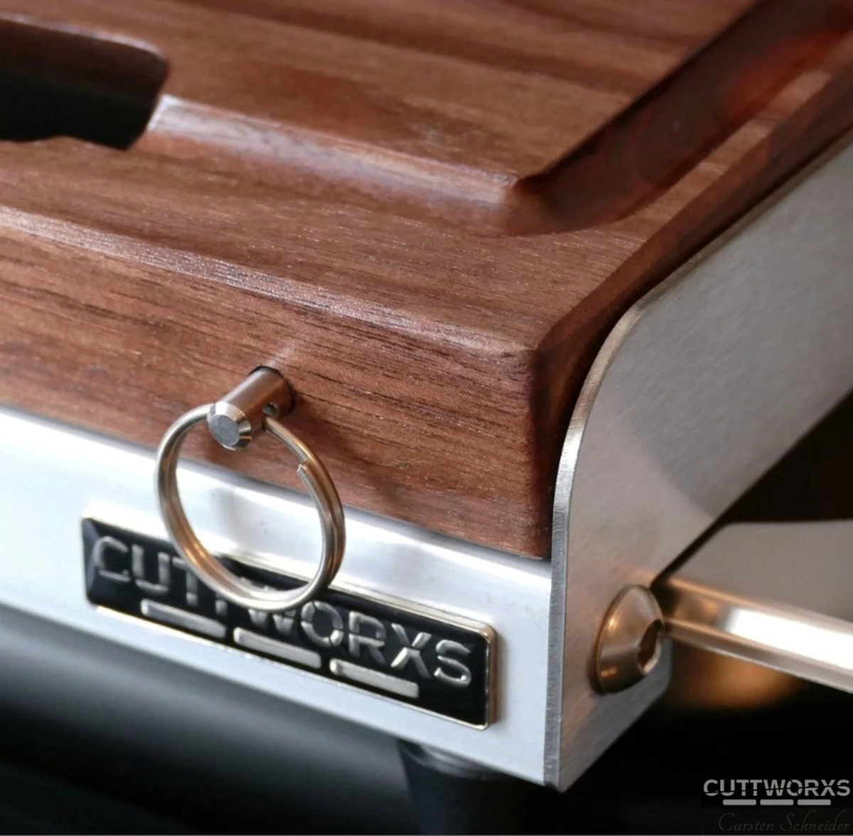 Cuttworxs Notenhouten Snijplank XL Met Sap Geul En Geïntegreerde Opvangbak 5 Cuttworxs Notenhouten Snijplank XL Met Sap Geul En Geïntegreerde Opvangbak - Afbeelding 3