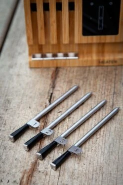 Meater Clips -Big Green Egg Winkel meater clips 1