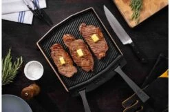 Ooni Dubbelzijdige Grizzlerplaat Met Afneembare Greep En Houten Bord 9 Ooni Dubbelzijdige Grizzlerplaat Met Afneembare Greep En Houten Bord -Big Green Egg Winkel ooni dubbelzijdige grizzlerplaat met afneembare gr 3