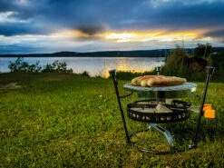 Petromax Dutch Oven 3-delige Dekselhouder Set 7 Petromax Dutch Oven 3-delige Dekselhouder Set -Big Green Egg Winkel petromax dutch oven 3 delige dekselhouder set 2