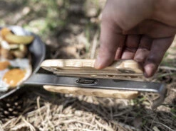 Petromax Houten Handvat Voor Smeedijzeren Pan -Big Green Egg Winkel petromax houten handvat voor smeedijzeren pan 4