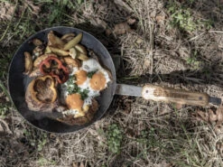 Petromax Houten Handvat Voor Smeedijzeren Pan -Big Green Egg Winkel petromax houten handvat voor smeedijzeren pan 5